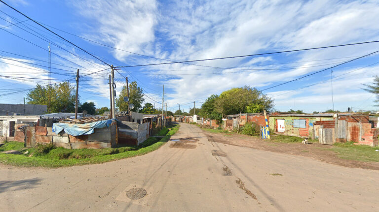 Una pareja de chicos resultó herida en zona norte al quedar en medio de un ataque y respuesta a balazos