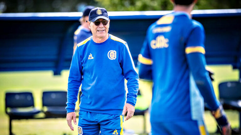 Se toma un poco más de tiempo: Holan definirá el equipo antes del viaje a Mendoza