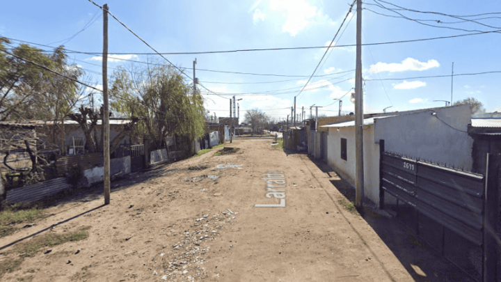 Enero caliente en Rosario: acribillan a un hombre en un pasillo