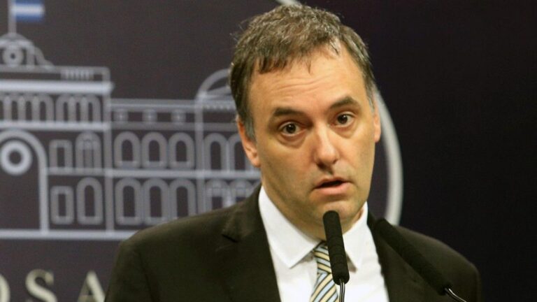 El Gobierno intima a Buenos Aires y Santa Cruz por deudas hospitalarias