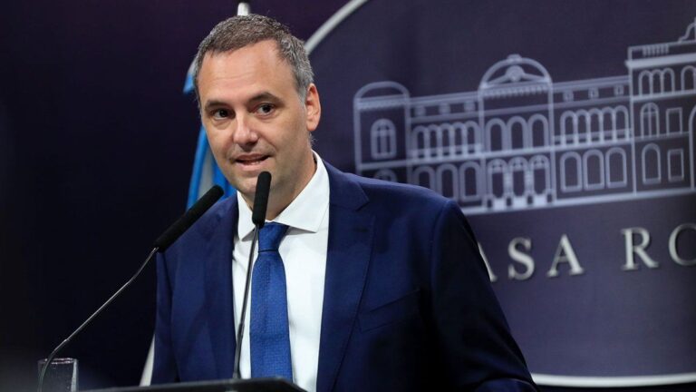 La decisión que tomó el Gobierno con Manuel Adorni tras ser confirmado como candidato