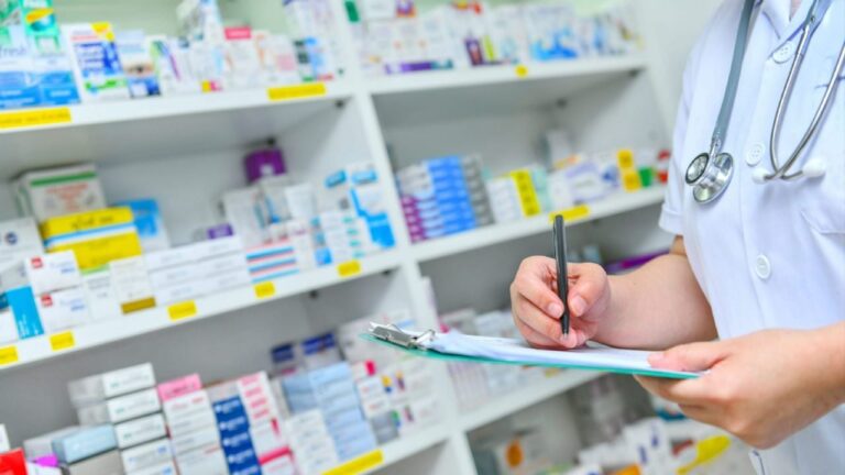 El Gobierno asegura que el precio de los medicamentos está por debajo de la inflación