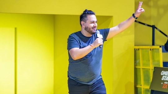 Omar Sánchez, la voz de Kafka Hibino, revela los secretos del personaje