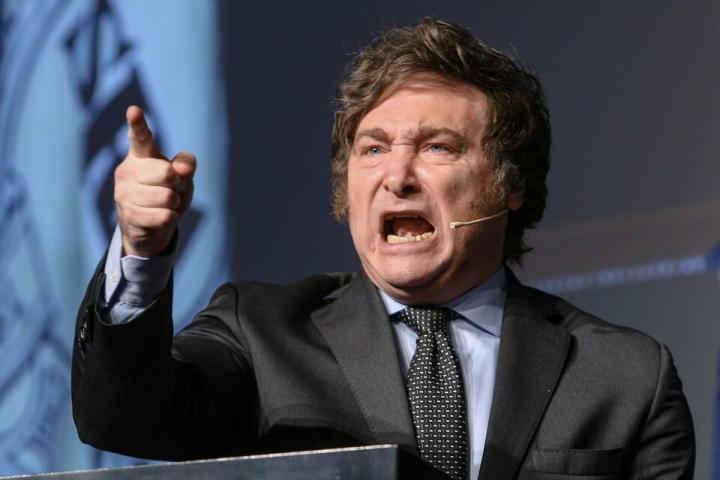 Milei vuelve a cargar contra el periodismo: ?La gente no los odia lo suficiente?