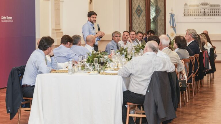 La mesa de enlace pidió el apoyo de Pullaro para eliminar las retenciones