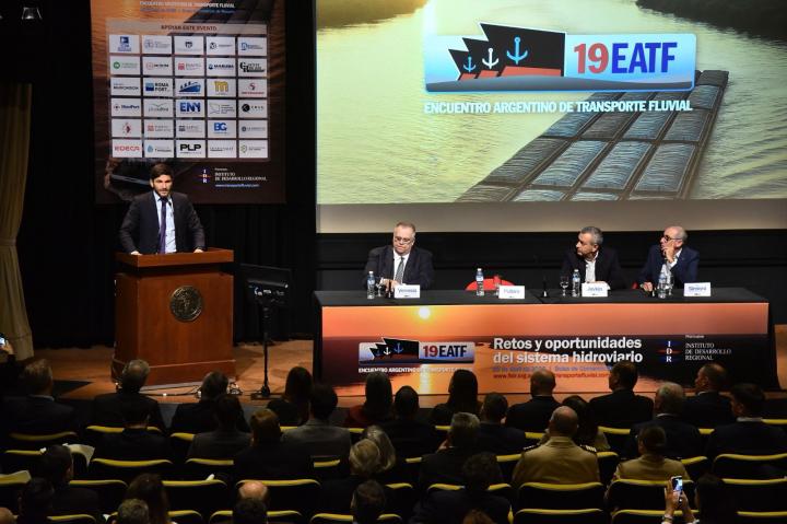 Pullaro volvló a reclamar a Milei por la licitación de la Hidrovía