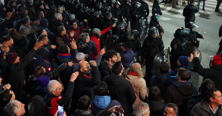 Video: así fue la fuerte movilización contra Moretti en San Lorenzo