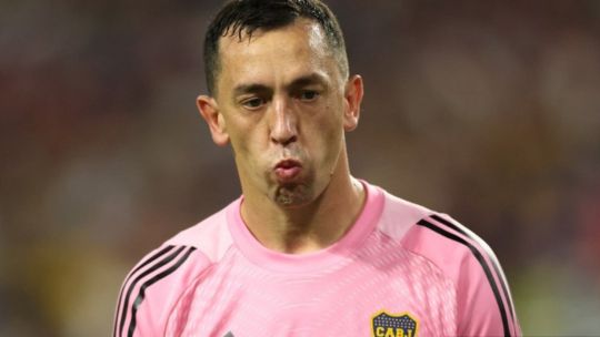 Boca regresó al país y Marchesín protagonizó un tenso cruce con un hincha: «Qué hacés, flaco?»