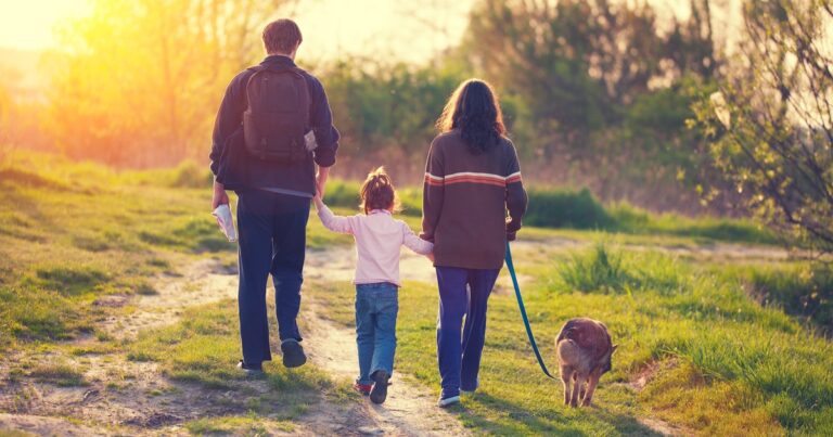 Las causas de la caída de la natalidad en Argentina: una buena y una mala noticia