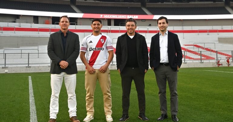 El detalle de la foto de Salas en River que tiene implicancias a futuro en el club