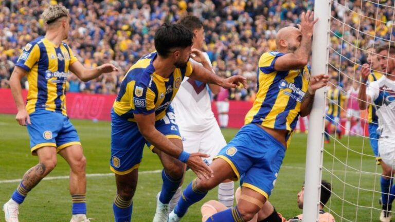 Ariel Holan sigue enfrentando el dilema de la «manta corta» en Rosario Central