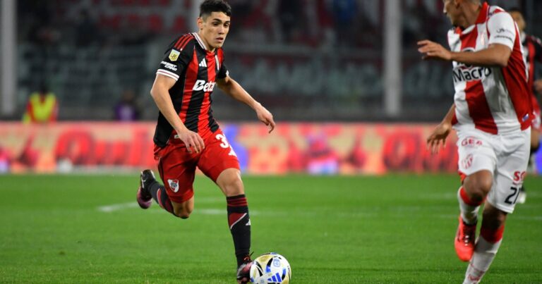 La noche soñada de Lencina: partidazo y doblete de bautismo en River