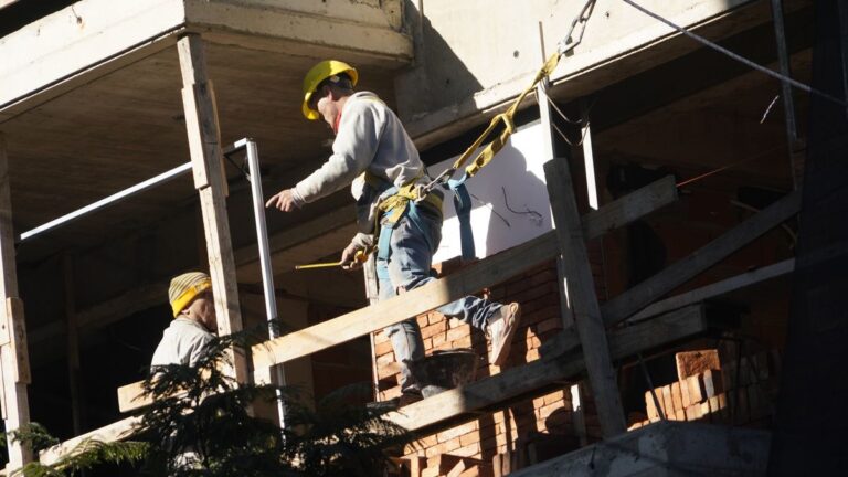 Se necesitan más de $77 millones de pesos para construir una casa de 100 m2 en Rosario