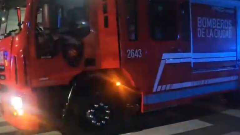 Principio de incendio en una casa tomada de Almagro por una pelea de vecinos