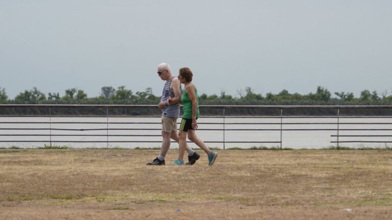 El tiempo en Rosario: un jueves cálido, nublado y ventoso que podría terminar con tormentas