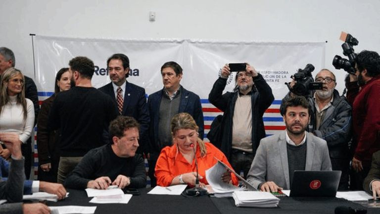 Audiencia pública en el Concejo de Rosario con la autonomía como telón de fondo