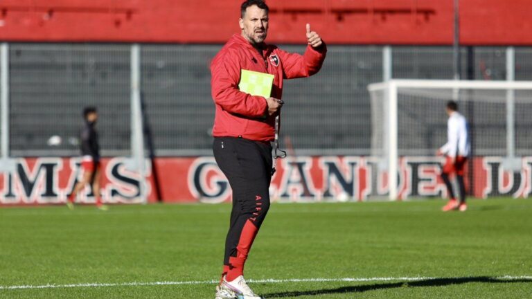 Newell’s: «El quinteto ilusión» que piensa Fabbiani para el ataque en la cuenta regresiva para el clásico