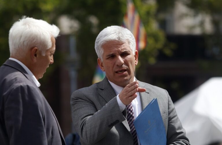 Por un acuerdo con Milei, Poggi no presentará lista en octubre