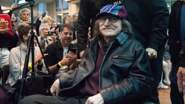 Charly García recibió el título de doctor honoris causa en la UBA