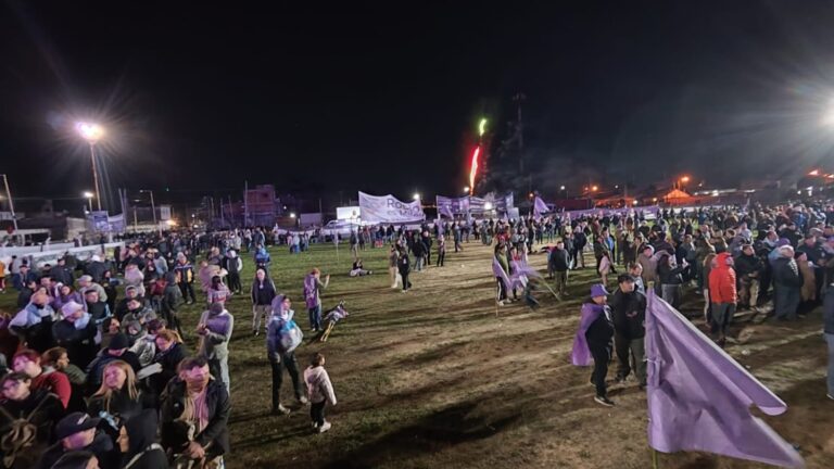 Con un megaoperativo en Moreno, Milei cierra la campaña intentando blindar el escándalo de coimas