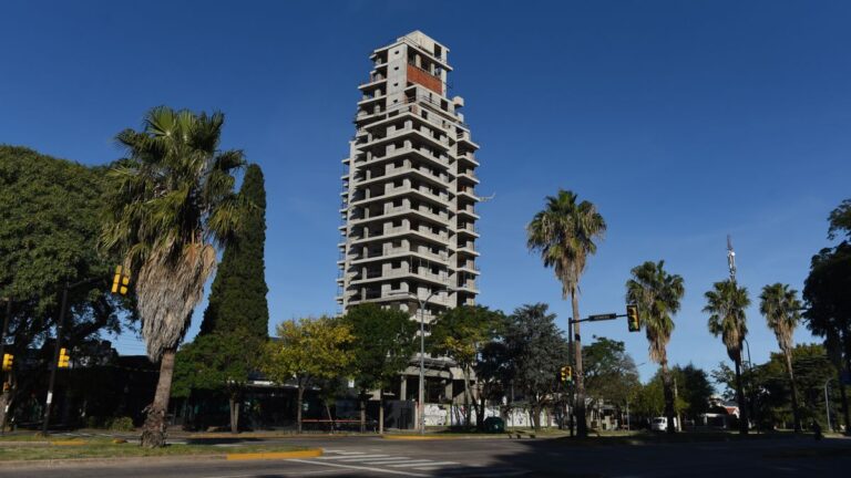 El Concejo autorizó la construcción de torres de hasta 120 metros de altura