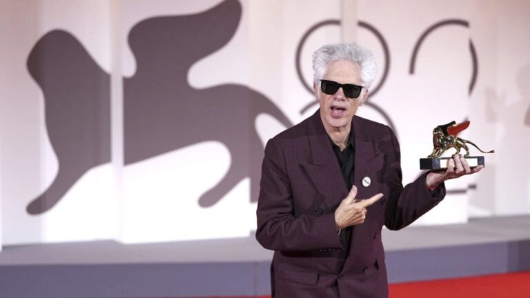 Jim Jarmusch sorprendió en Venecia y se quedó con el León de Oro