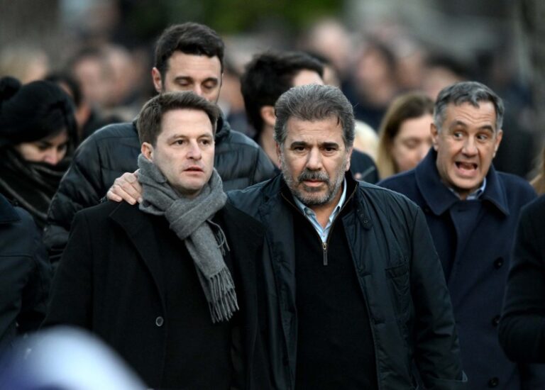 Cumbre de Santiago con el PRO para cargarse a Pareja