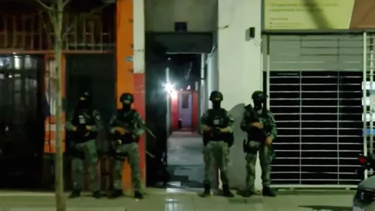 Rescatan a seis mujeres y arrestan a dos sospechosos en operativo antitrata