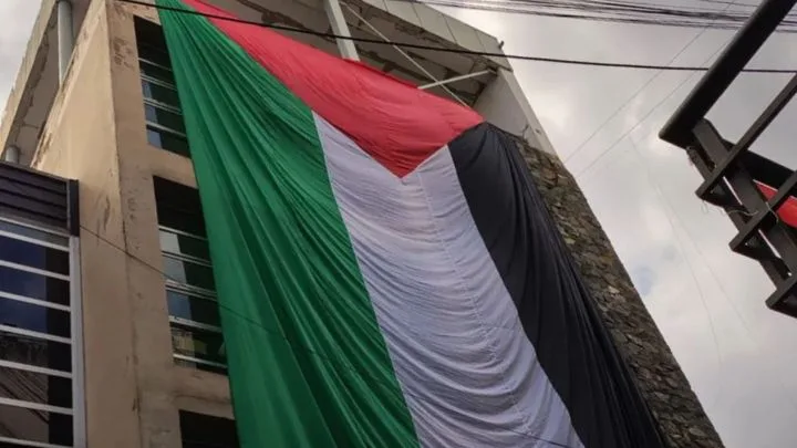 Bandera, protesta y repudio: el conflicto por Palestina llegó a la Facultad de Derecho de Córdoba