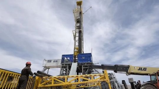 El Gobierno proyecta déficit comercial hasta 2028 pese al auge exportador