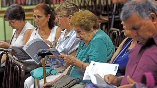 Julio Gambina: No hay plata para jubilados o discapacidad, pero sí hay para resignar recursos en favor de los exportadores