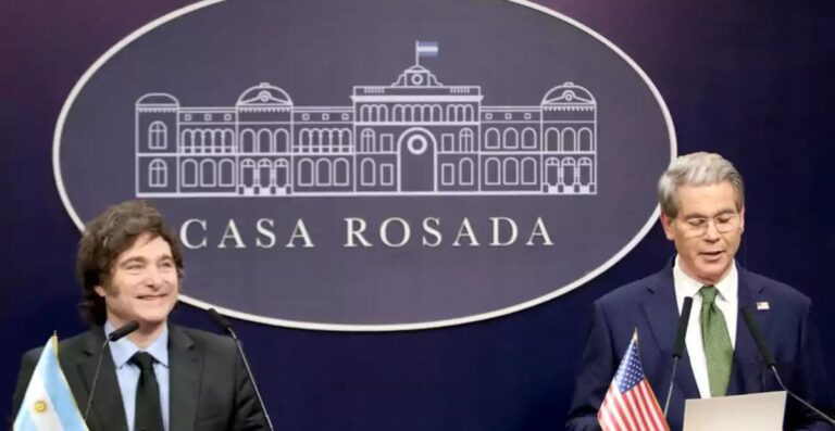 Deuda con EEUU. Bessent: hacer lo necesario para apoyar a Milei