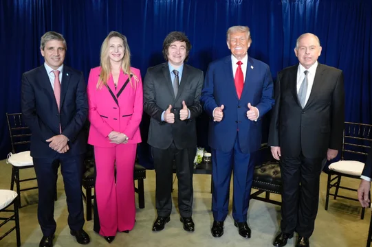 Trump a Milei: ?Estás haciendo un trabajo fantástico?