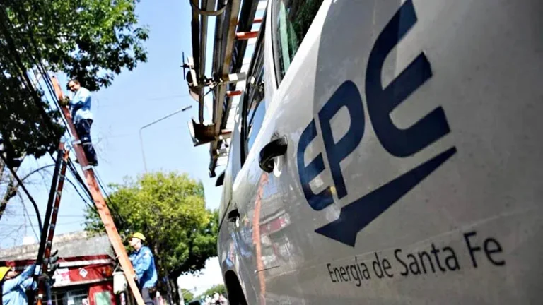 La EPE informó que la toma de lectura de los medidores de energía está tercerizada y que hay 24 personas que hacen ese trabajo en Rosario