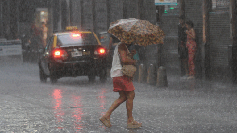 Renuevan el alerta amarillo en Rosario por tormentas fuertes y chaparrones