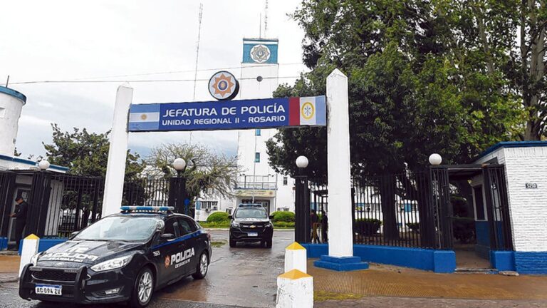 Tres exaltos jefes policiales fueron detenidos por fraude con combustible en la URII