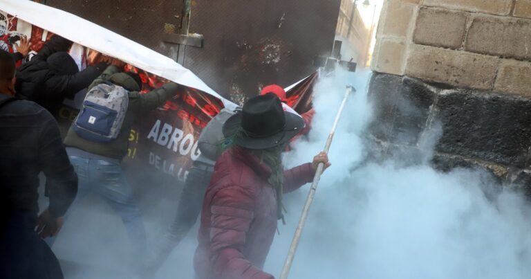 Granjas de bots, influencia y protestas: qué mostró el caso de México y cómo operan estos ejércitos digitales