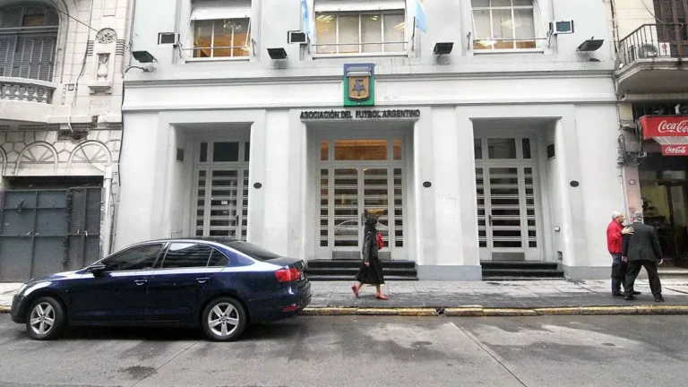 Allanan la casa de Javier Faroni en el marco de la investigación del desvío de fondos vinculados a AFA