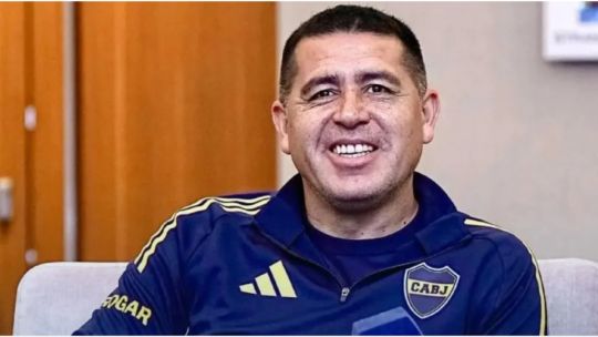 Riquelme puso paños fríos al mercado y ratificó la confianza en el plantel de Boca
