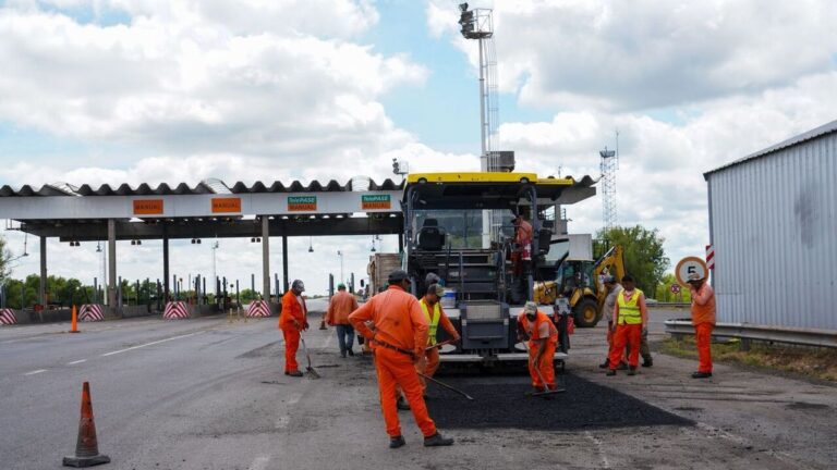 Se iniciaron los trabajos de bacheo en la conexión entre Rosario y Victoria