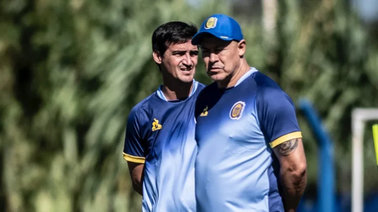 Panorama auriazul: Almirón trabajó con el once que recibirá el sábado a Belgrano