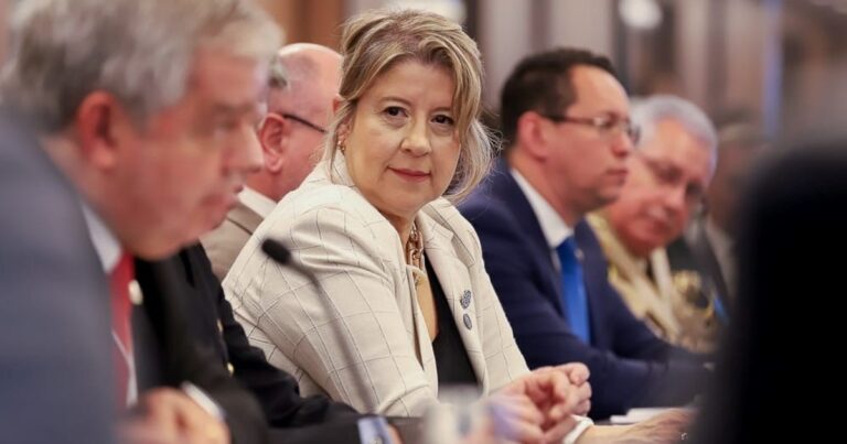 Con la crisis en Santa Fe, el malestar por los salarios se extiende a otras fuerzas de seguridad