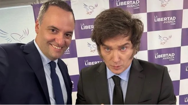 Chantas: Milei y Adorni hablan contra la industria del juicio, pero demandaron a sus empleadores