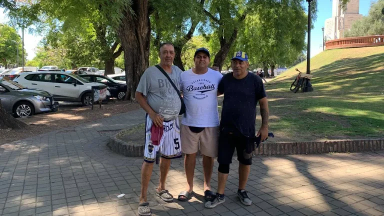 El debate por los cuidacoches, palabra de sus protagonistas: Queremos que alguien nos escuche, es nuestro trabajo