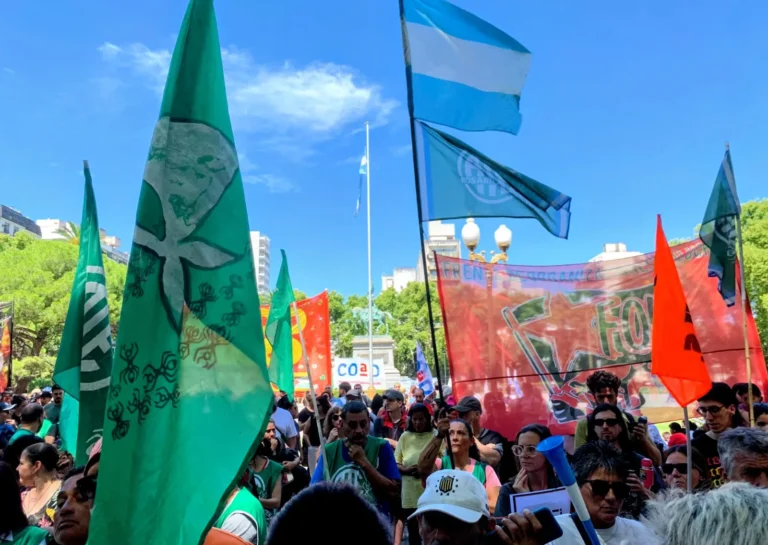 Sindicatos y organizaciones sociales movilizaron en Rosario contra la reforma antilaboral